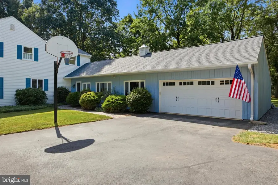 4 Gingerwood Rd, Malvern, PA 19355 - #3