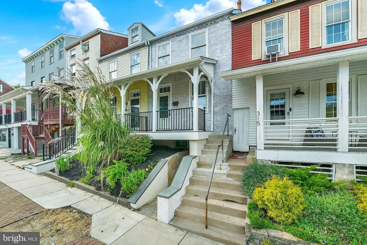 313 E State St, Kennett Square, PA 19348 - #1