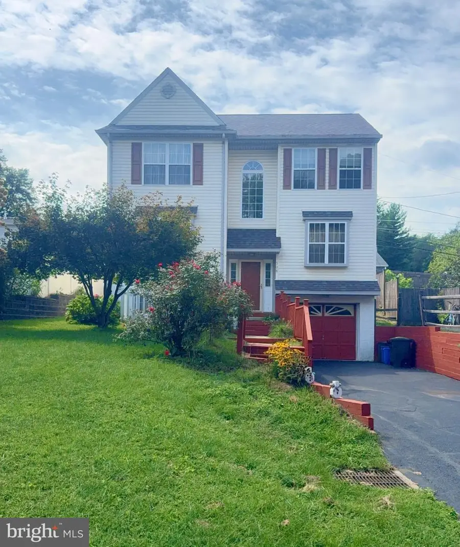 508 Marshall Dr, West Chester, PA 19380 - #2