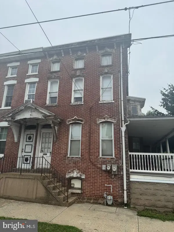 345 Bridge St, SPRING CITY, PA 19475