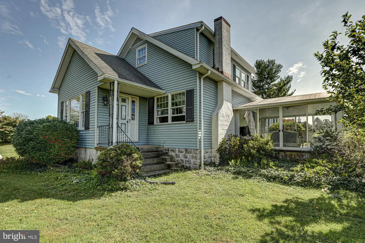 920 Unionville Wawaset Rd, Kennett Square, PA 19348 - #1