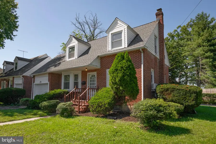 117 Manavon St, Phoenixville, PA 19460 - #2