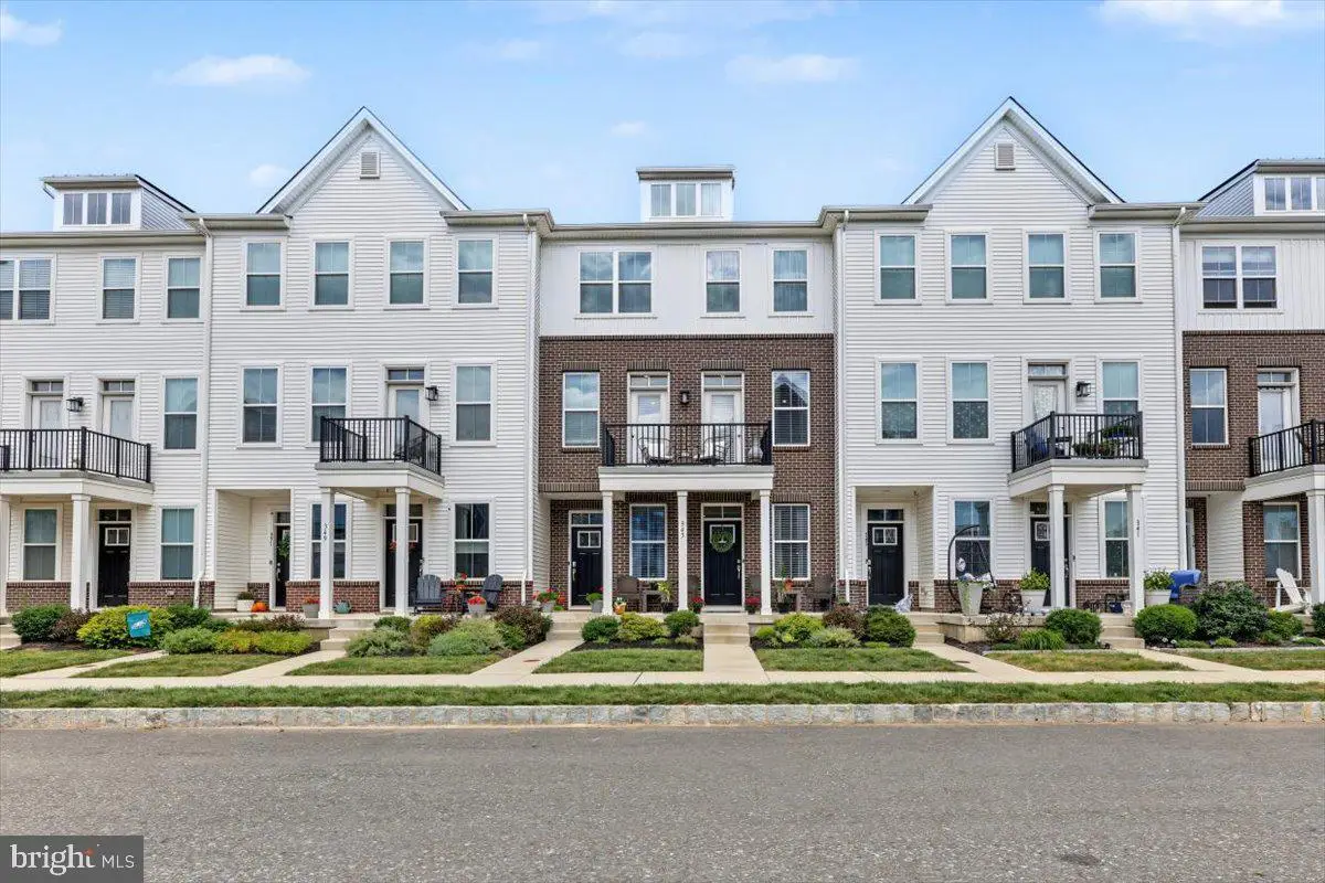 345 Foundry St, Phoenixville, PA 19460 - #1