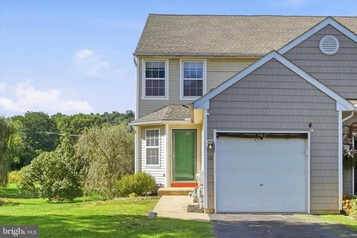 16 Marc Dr, Coatesville, PA 19320 - #1