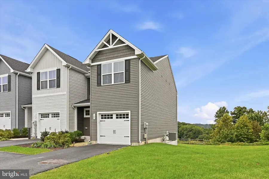 127 Lukens Mill Dr, Coatesville, PA 19320 - #2