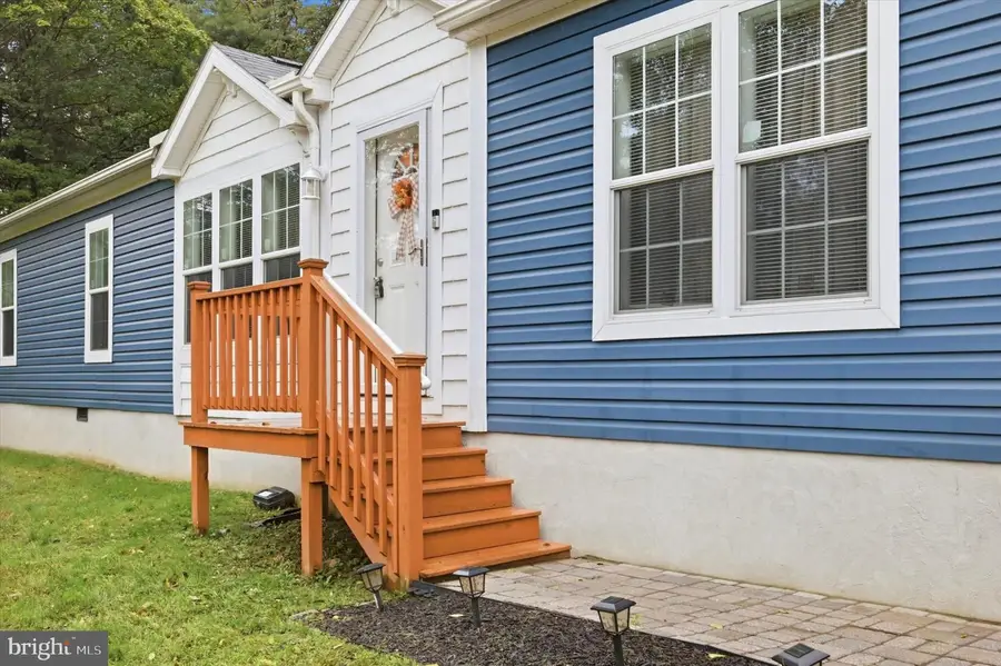 136 Charlotte Ln, Coatesville, PA 19320 - #3