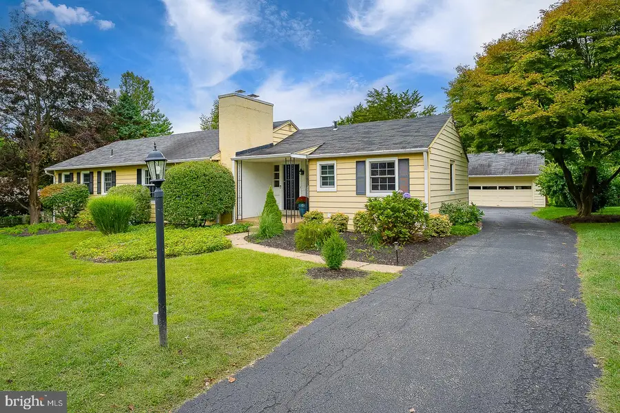 415 School Ln, Wayne, PA 19087 - #2