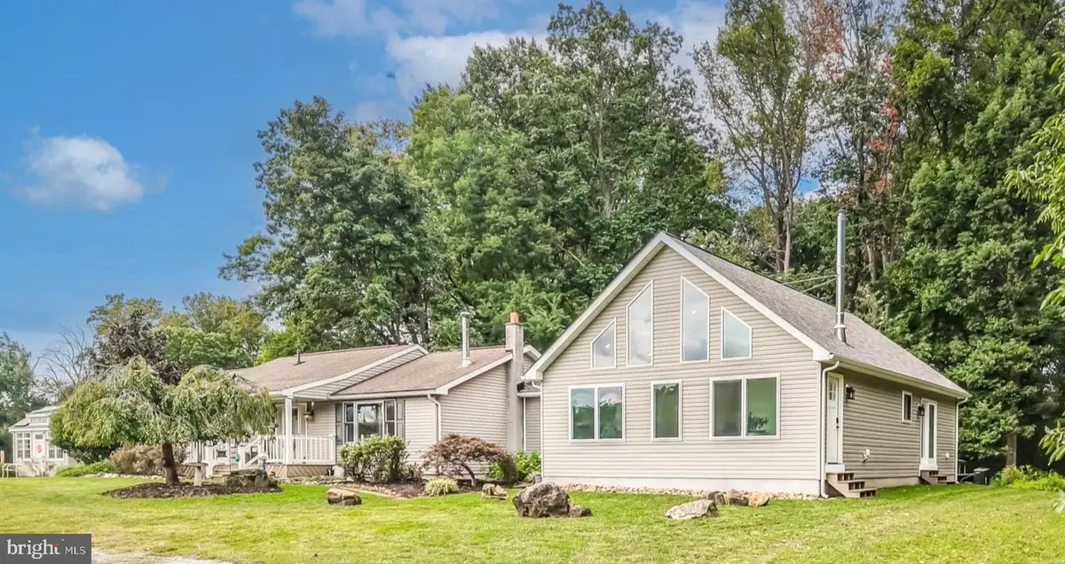 251 Hibernia Rd, Coatesville, PA 19320 - #1
