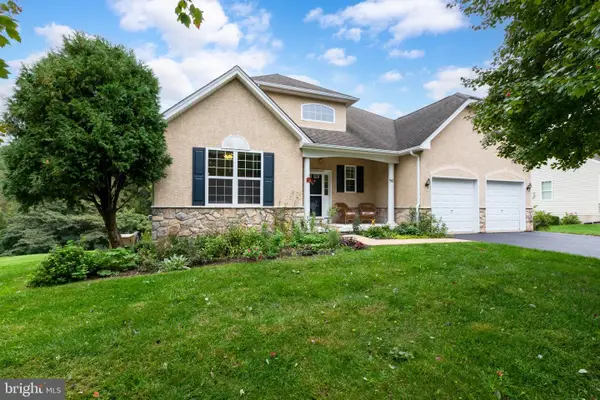 421 Westview Dr, AVONDALE, PA 19311