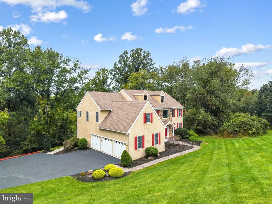 904 Victoria Ct, Downingtown, PA 19335 - #2