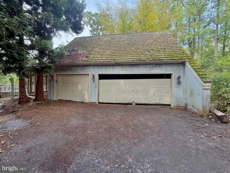 1271 Farm Rd, Berwyn, PA 19312 - #3