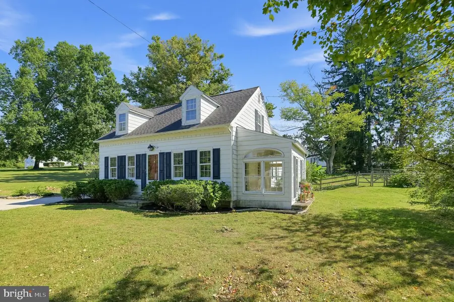 906 Unionville Wawaset Rd, Kennett Square, PA 19348 - #2