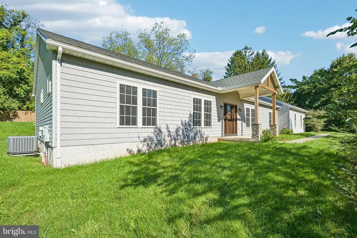 3071 Coventryville Rd, Pottstown, PA 19465 - #1
