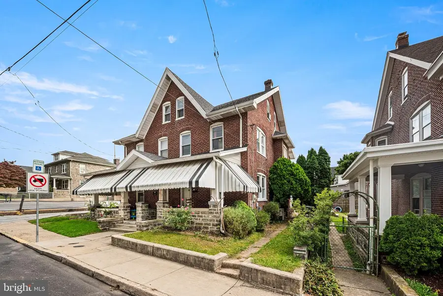 412 Charles St, Coatesville, PA 19320 - #2