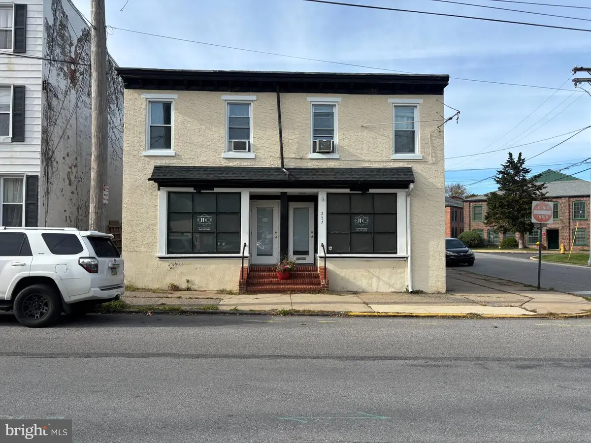 257 E Chestnut St, West Chester, PA 19380 - #1