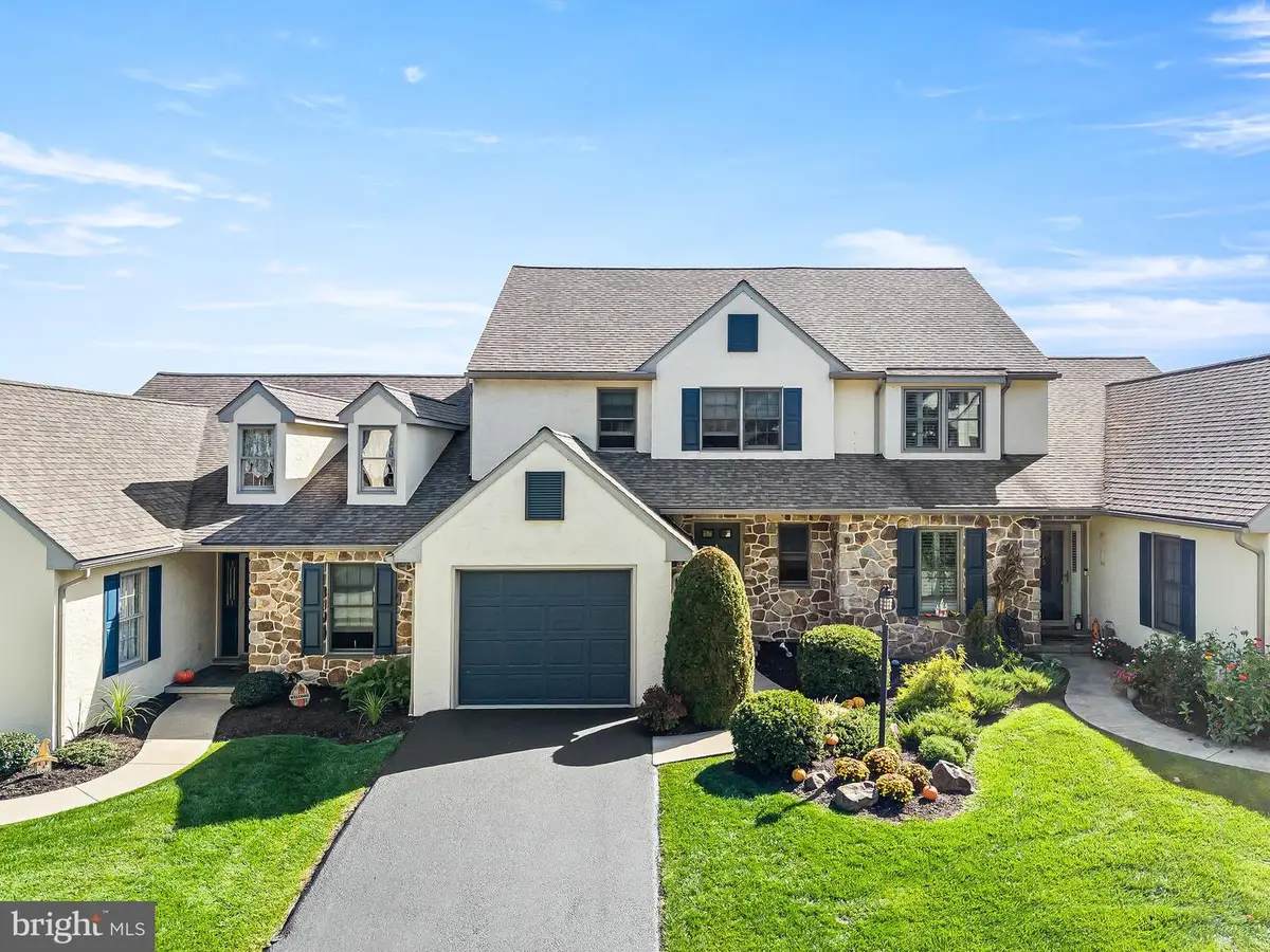 517 Kennelwoods Dr, Elverson, PA 19520 - #1