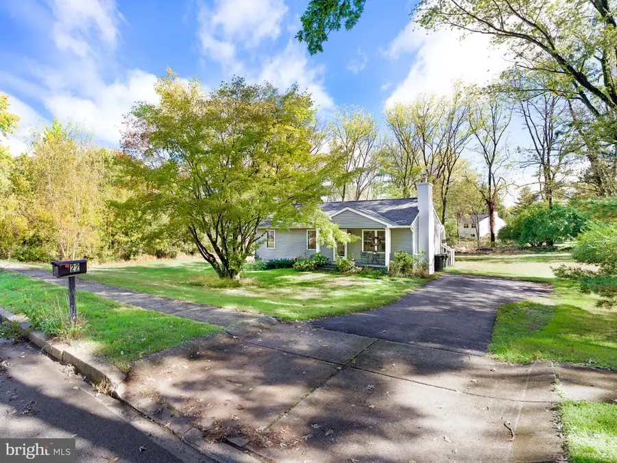 22 Williams Way, Downingtown, PA 19335 - #2