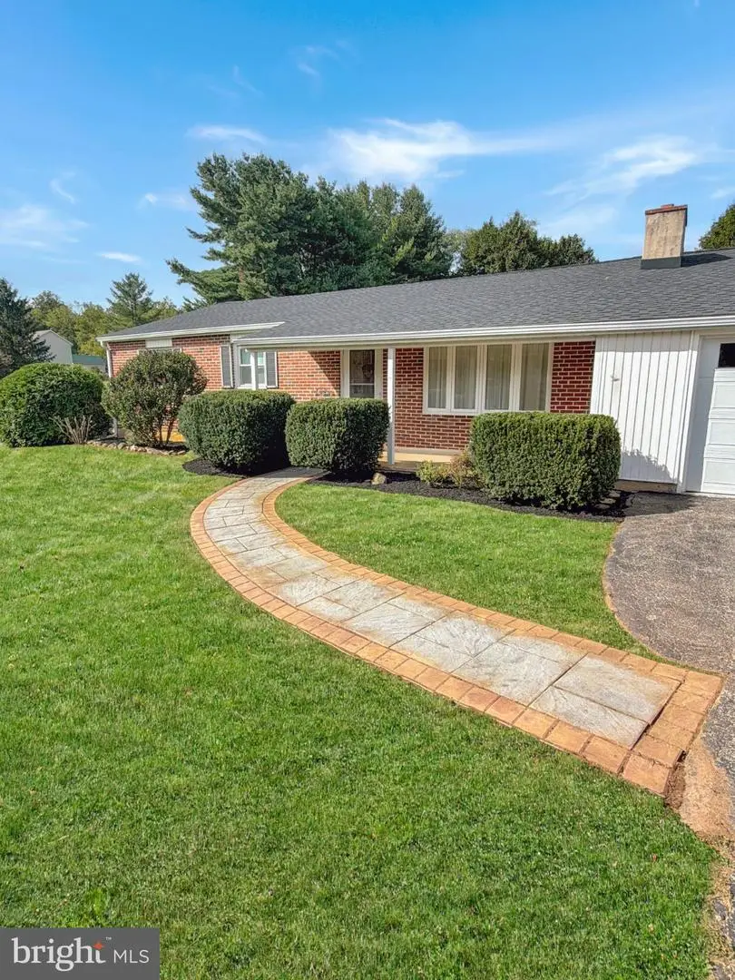 137 Martins Corner Rd, Coatesville, PA 19320 - #2