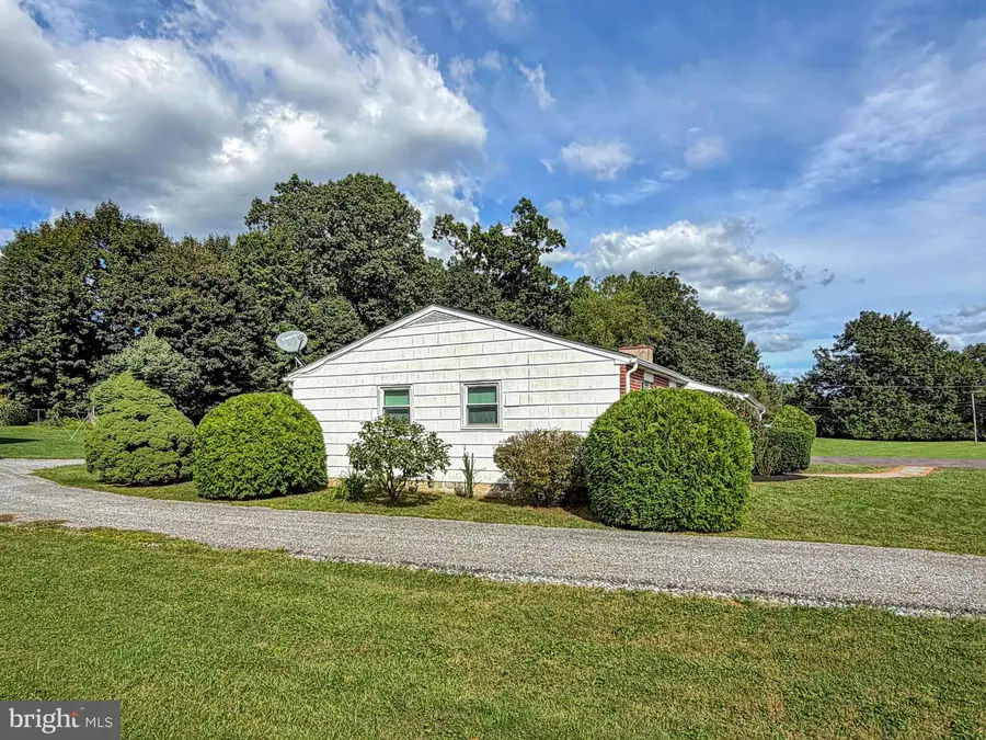 137 Martins Corner Rd, Coatesville, PA 19320 - #3