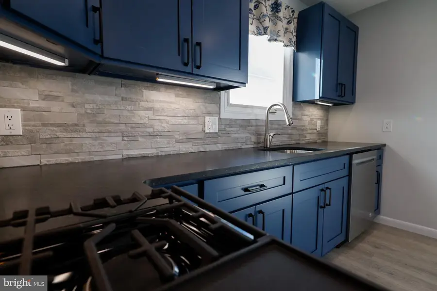 39 Dayton St, Phoenixville, PA 19460 - #2