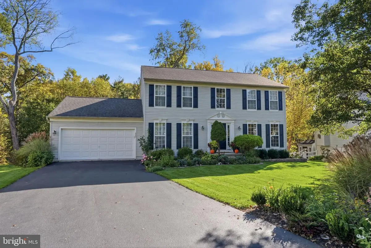 422 Winding Stream Rd, Spring City, PA 19475 - #1