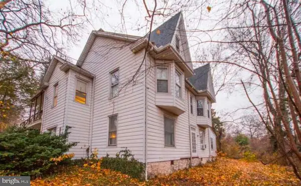 2213-2215 S Front St, STEELTON, PA 17113