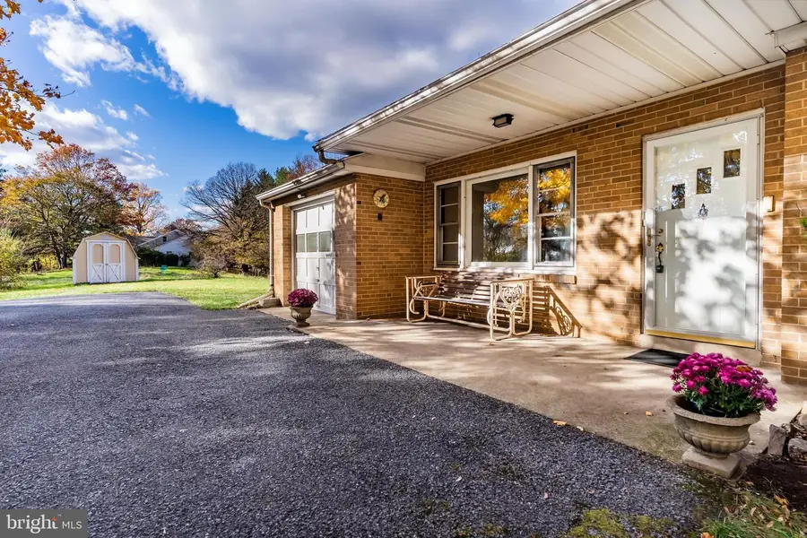 2228 Goose Valley Rd, Harrisburg, PA 17110 - Image #2