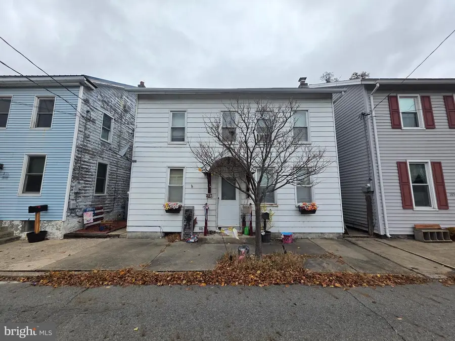 257 Moore St, Millersburg, PA 17061 - Image #2