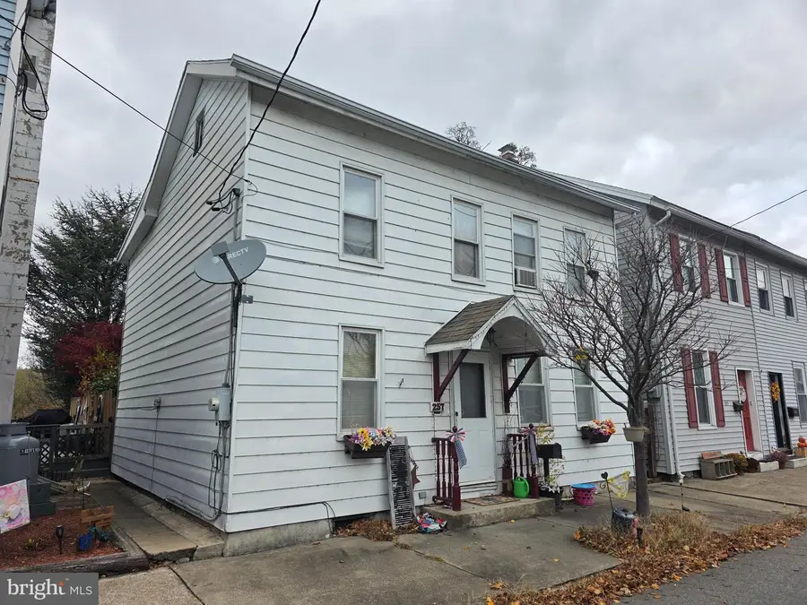 257 Moore St, Millersburg, PA 17061 - Image #3