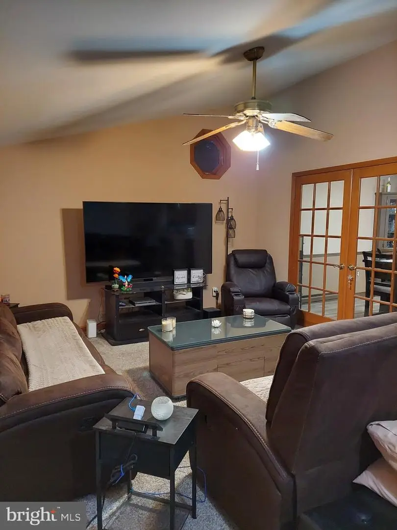 2009 Laurel Glen Dr, Harrisburg, PA 17110 - Image #3