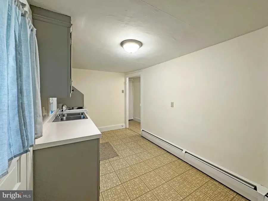 19 W High St, Hummelstown, PA 17036 - Image #3