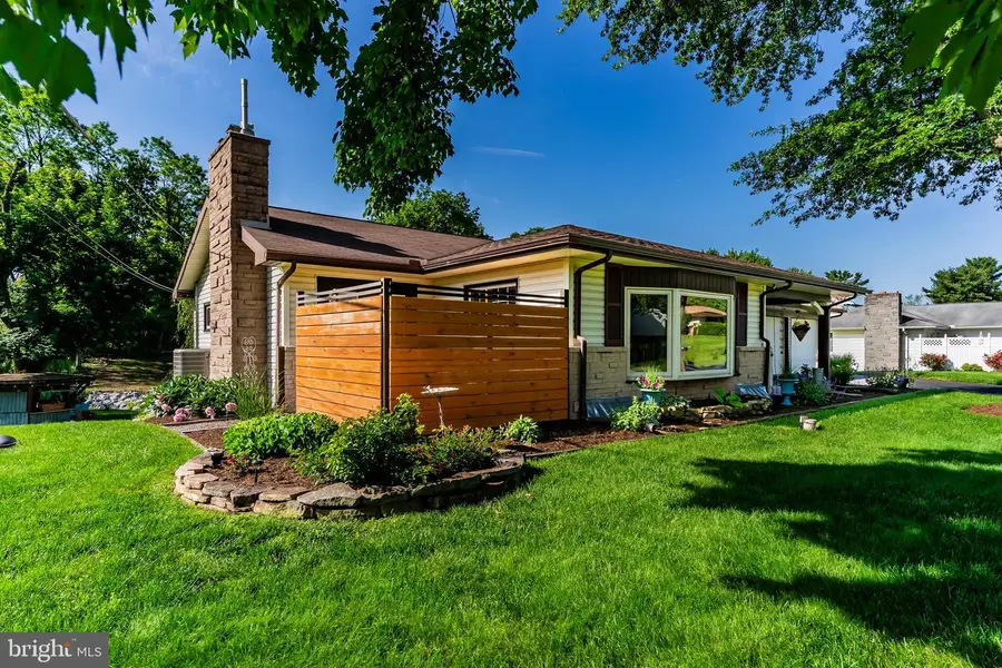 1561 Vesta Dr, Harrisburg, PA 17112 - #2