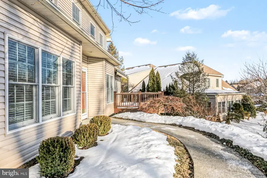 4528 Laurelwood Dr, Harrisburg, PA 17110 - #3