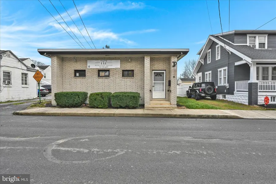 120 W Water St, Middletown, PA 17057 - Image #2