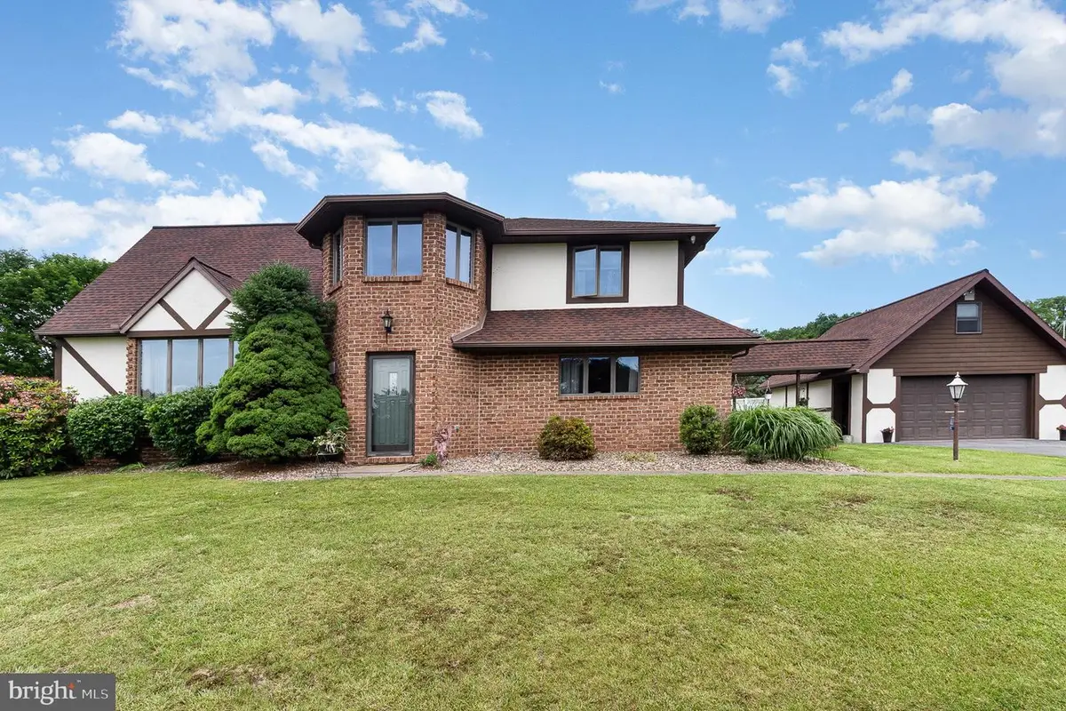 44 Hill Top Rd, Halifax, PA 17032 - Image #1