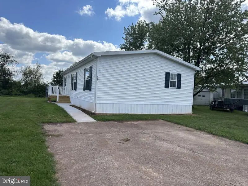 32 Rose Ave, Middletown, PA 17057 - Image #2