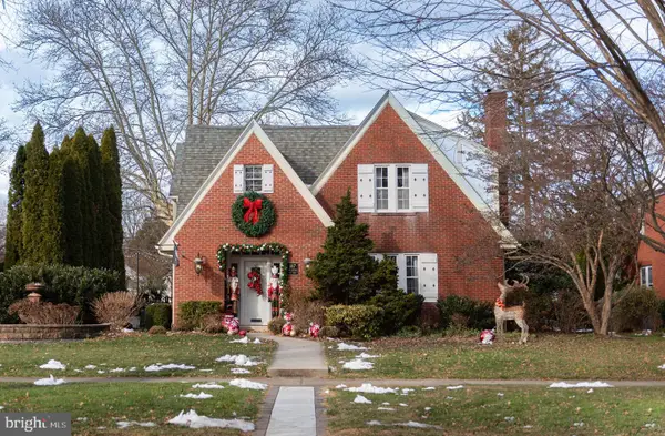 147 Elm Ave, HERSHEY, PA 17033