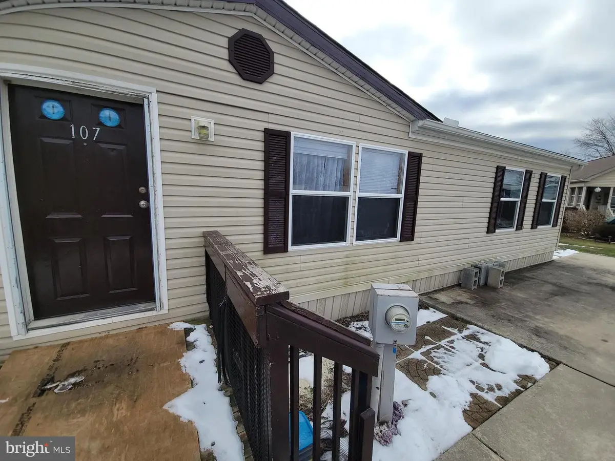 107 Oak Knoll Est, Elizabethtown, PA 17022 - Image #1