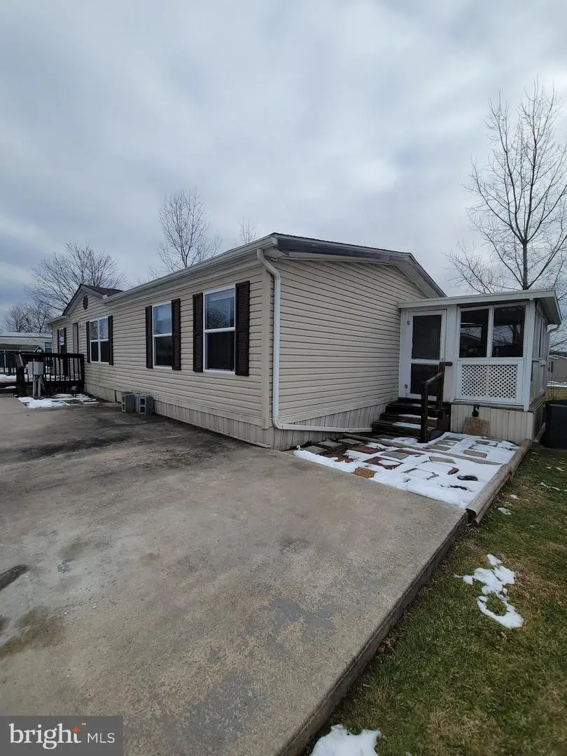 107 Oak Knoll Est, Elizabethtown, PA 17022 - Image #2