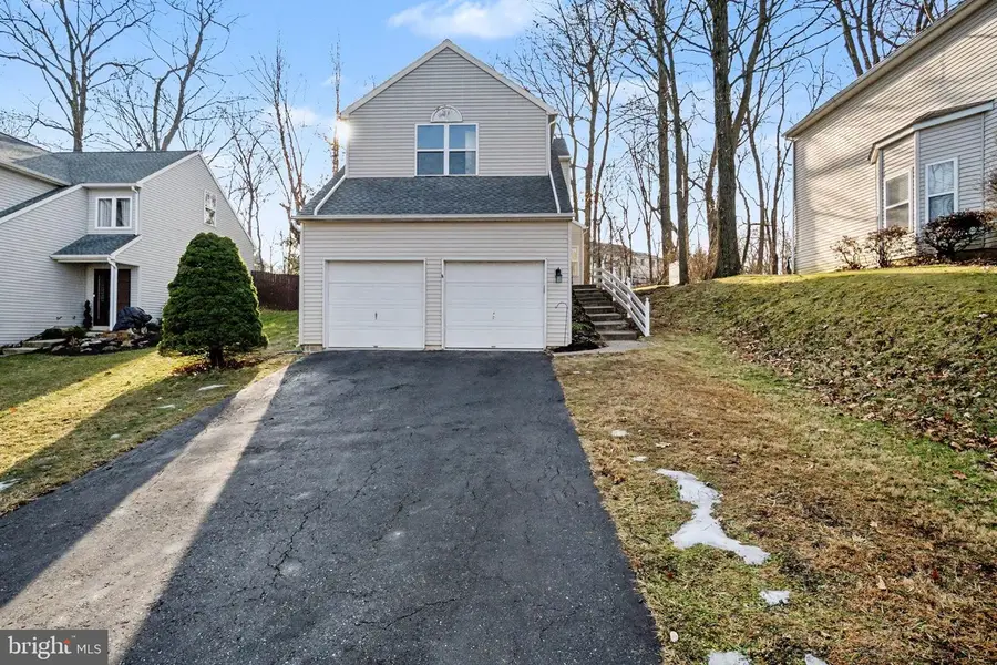 6117 Summit Pointe Dr, Harrisburg, PA 17111 - Image #2