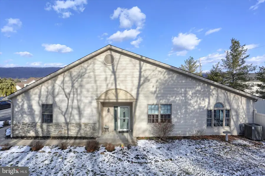 2163 Bordeaux Ct, Harrisburg, PA 17112 - #2