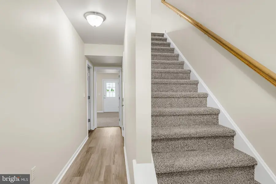 856 Gregs Dr, Harrisburg, PA 17111 - #2