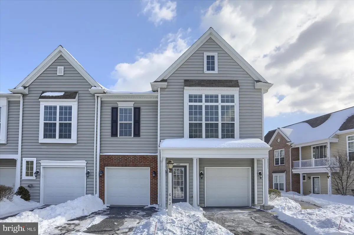 682 Whitetail Dr, Hummelstown, PA 17036 - Image #1
