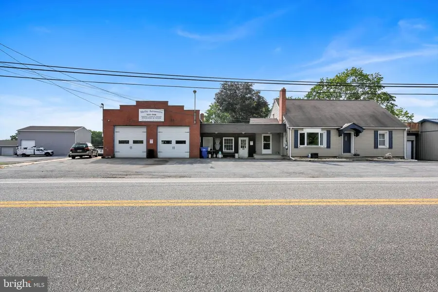 641 Laudermilch Rd, Hummelstown, PA 17036 - Image #2