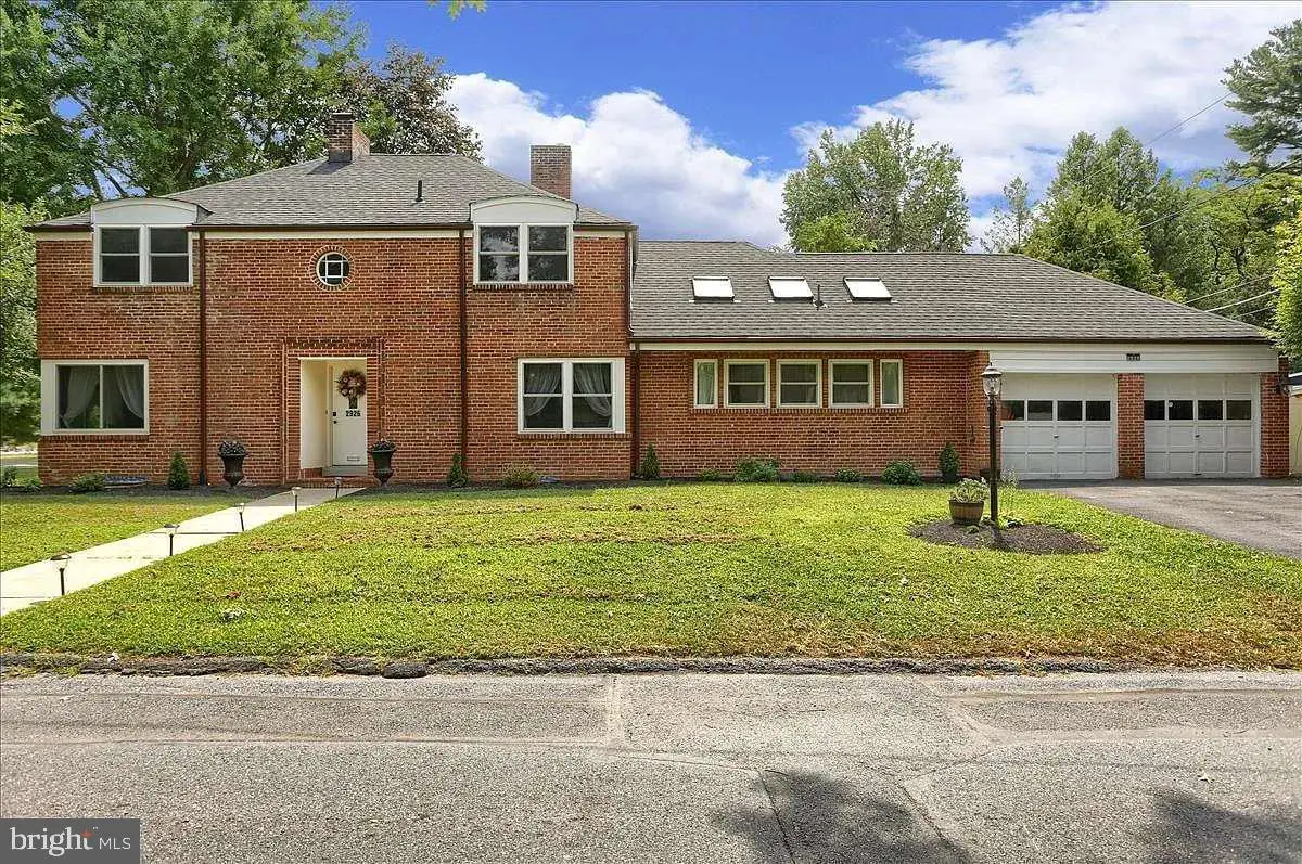2926 Parkside Ln, Harrisburg, PA 17110 - Image #1