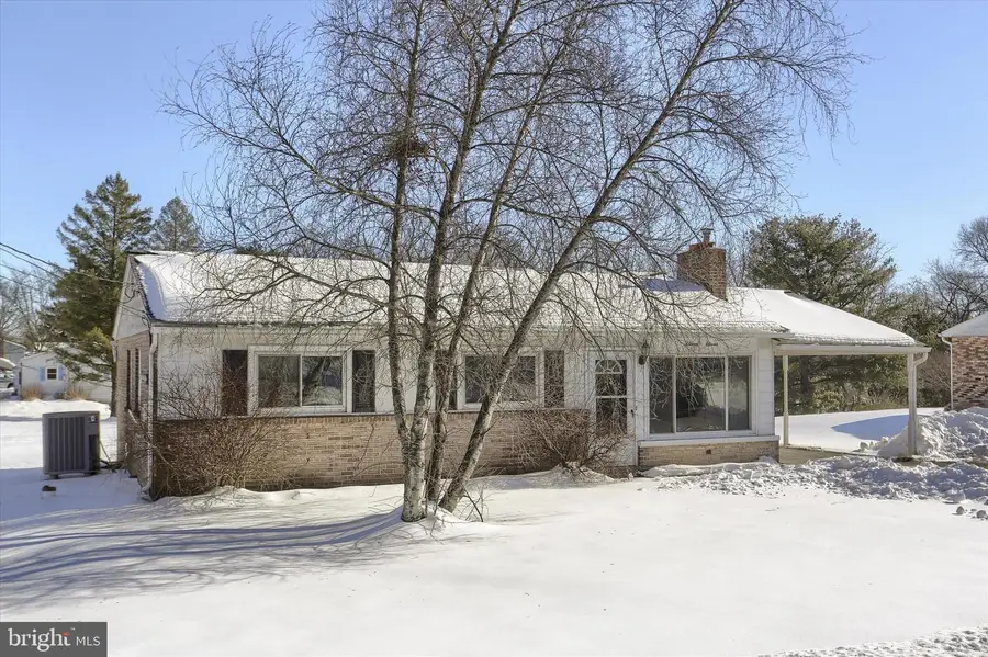 1111 Fairmont Dr, Harrisburg, PA 17112 - #2