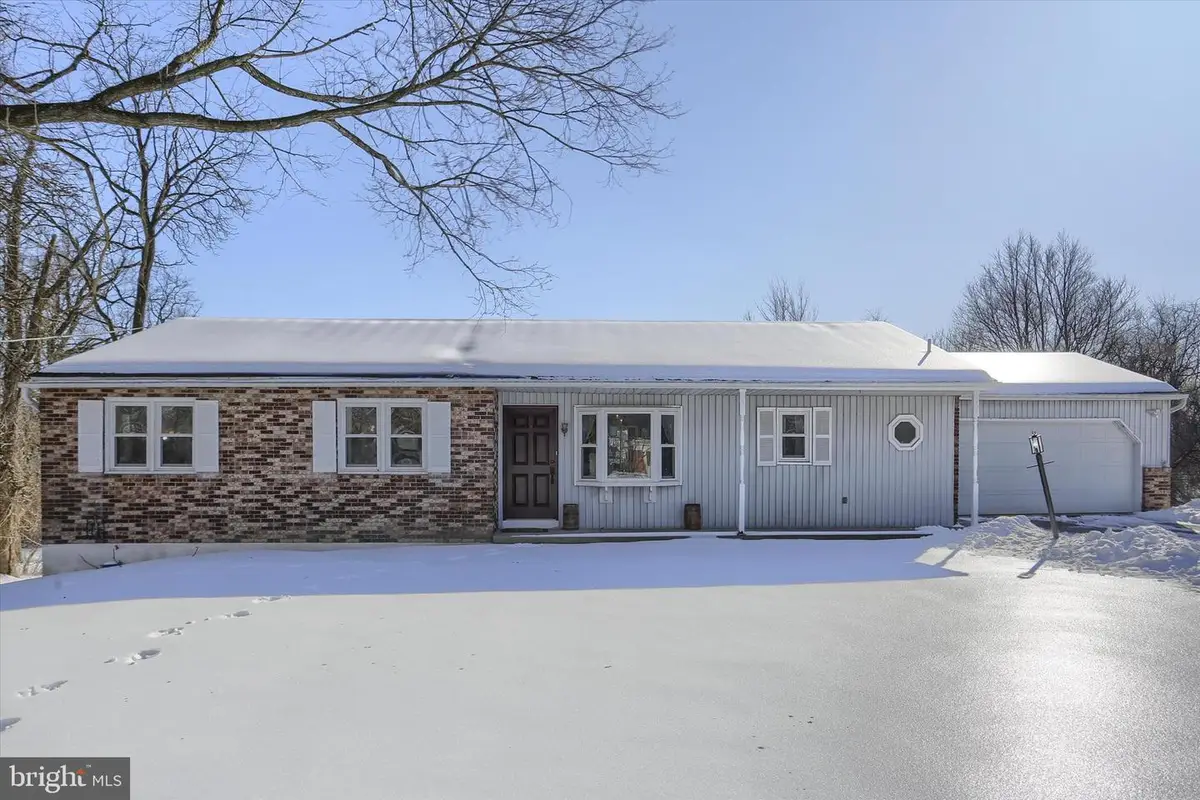 5453 Devonshire Rd, Harrisburg, PA 17112 - Image #1