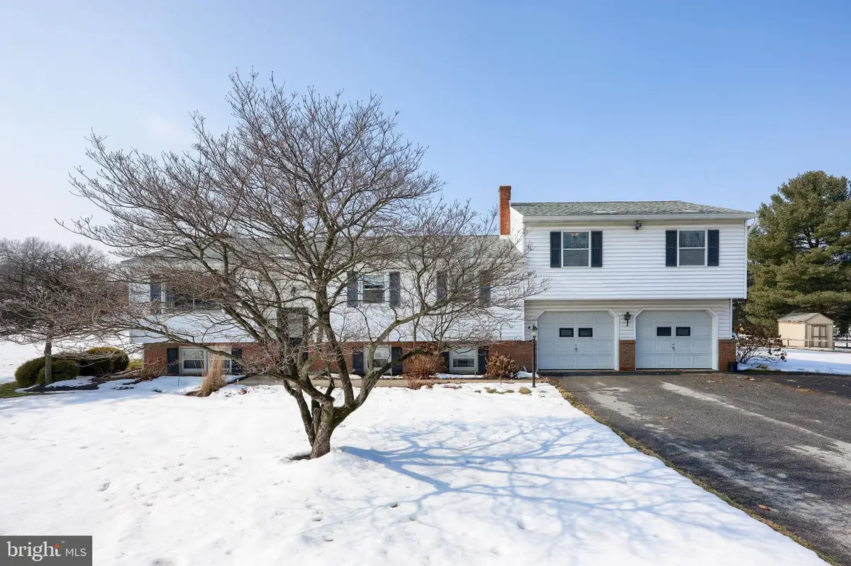 3018 Steinruck Rd, Elizabethtown, PA 17022 - #1