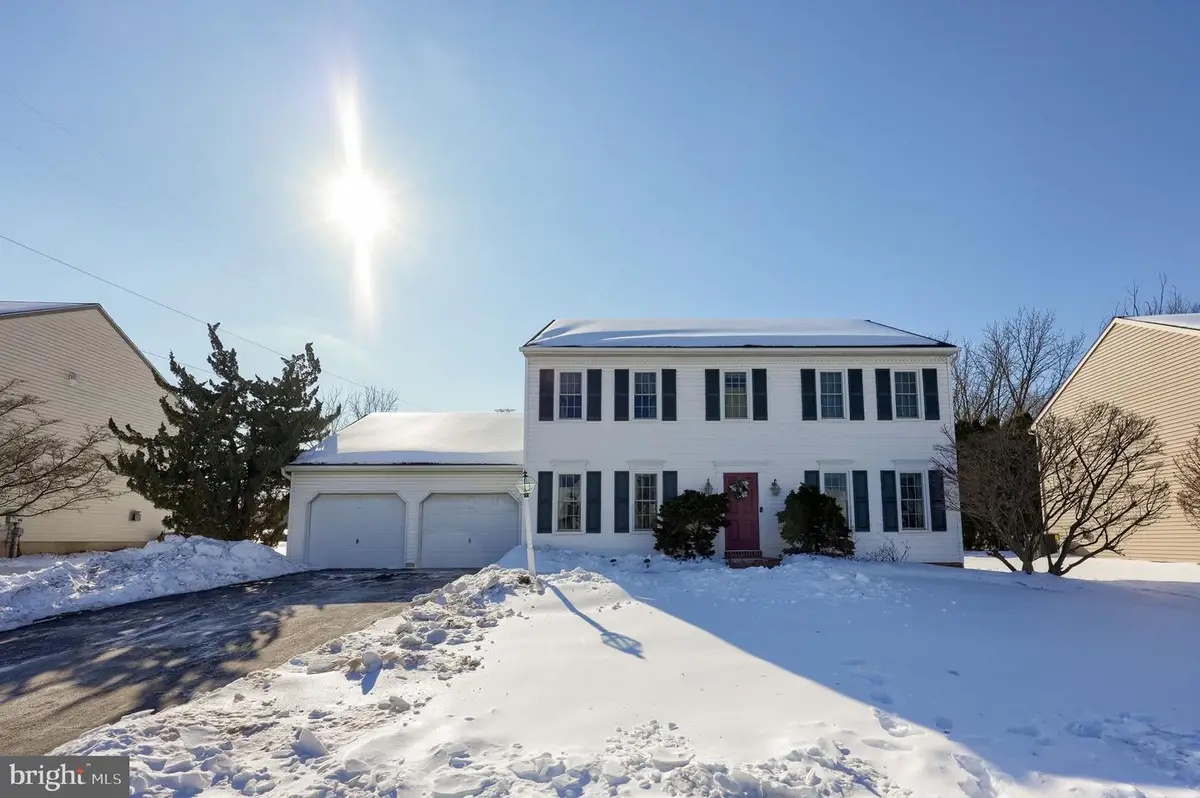 2124 Southpoint Dr, Hummelstown, PA 17036 - #1