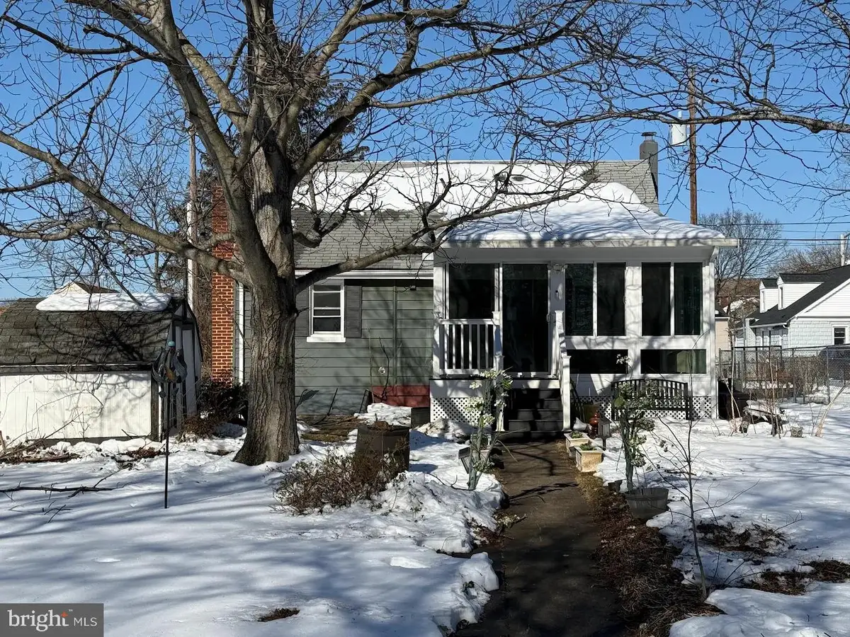 724 Penn St, Bressler, PA 17113 - #1